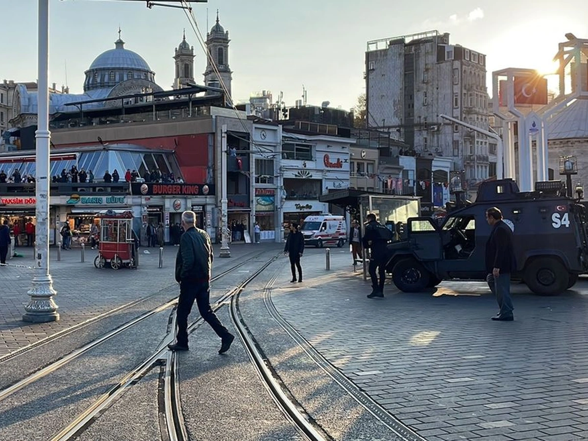 Duvar — İstiklal Avenue, Istanbul